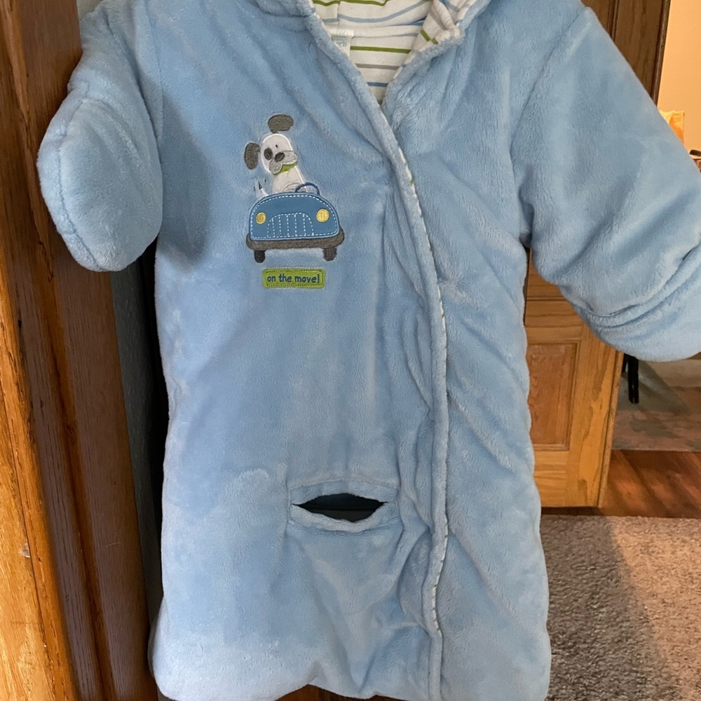 Carter's Child of Mine Light Blue Baby Boy Car Seat Bunting Sac (3-6 months)